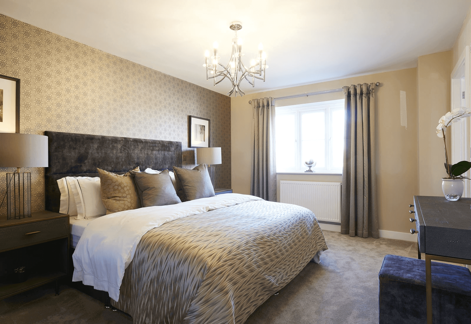 Bedroom with en-suite in a Banbury Show Home