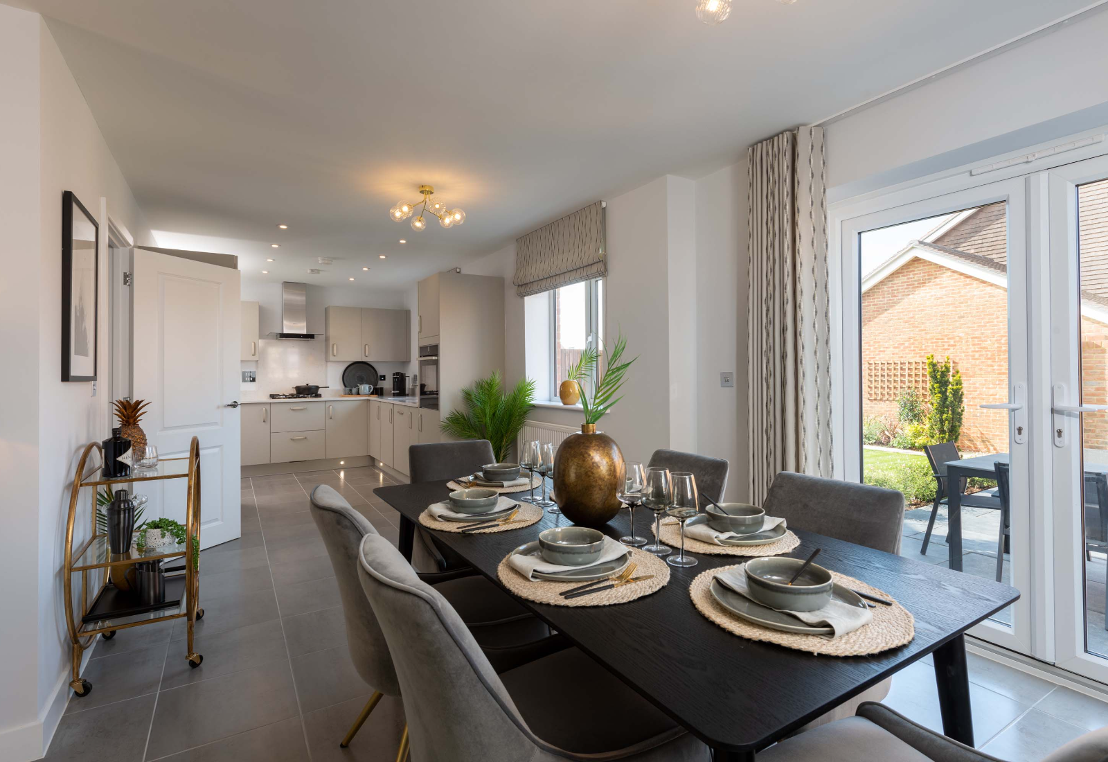 Kitchen/Dining Area