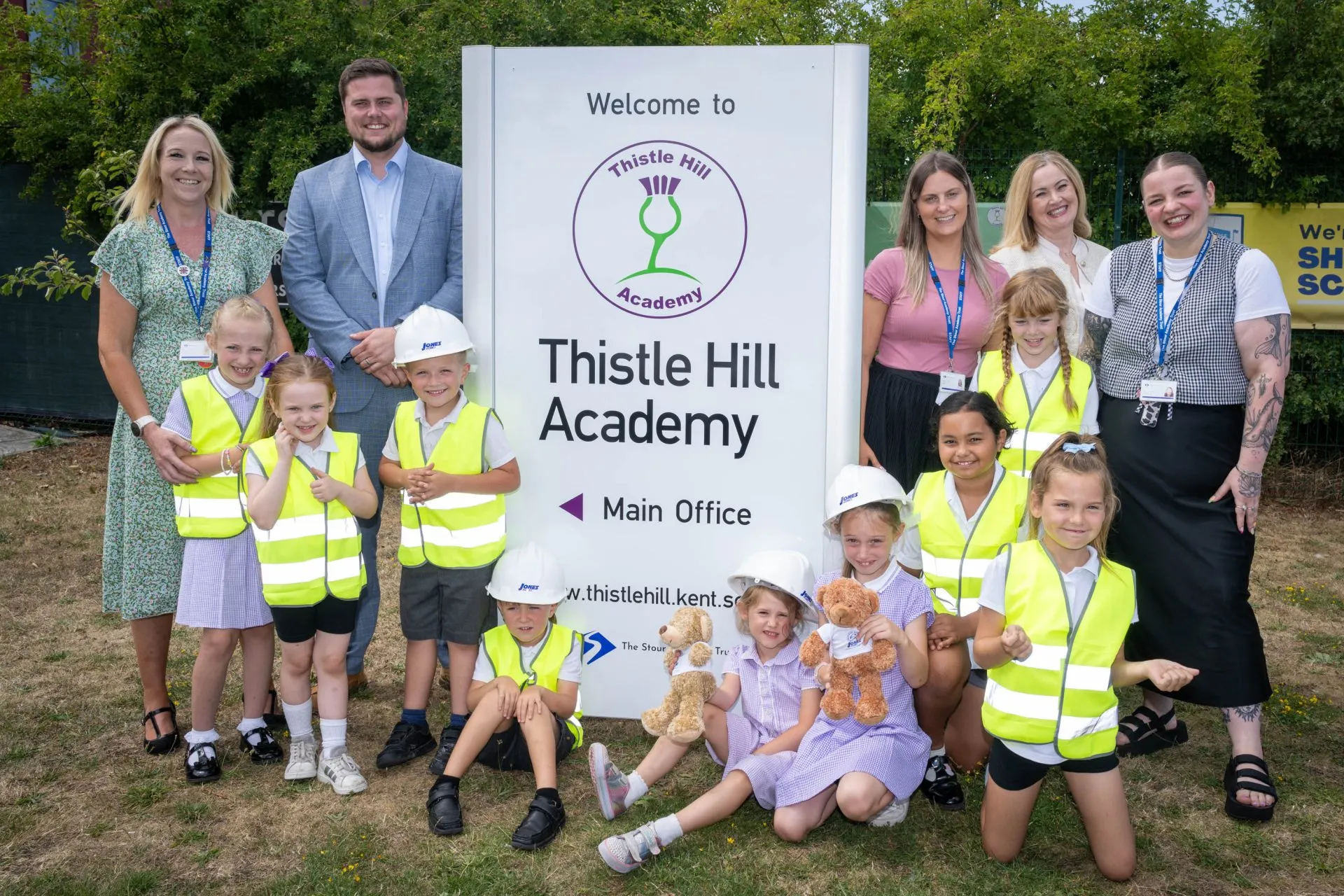 Jones Homes donates £5,000 for sensory garden at Thistle Hill Academy in Minster on Sea