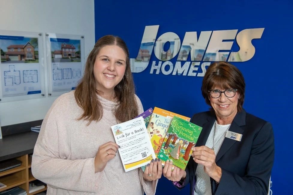 Jones Homes supports children’s ‘Look for a Book’ trail in Thorpe Hesley